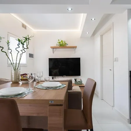 The Shoebox -stylish & Cosy House *