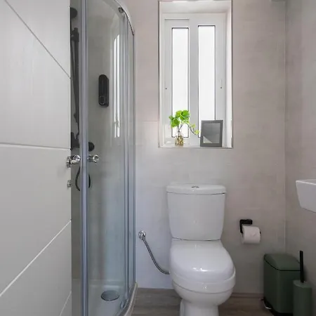 The Shoebox -stylish & Cosy House